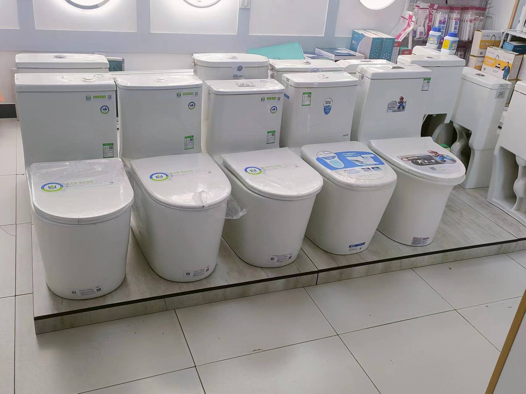 聚虹燈飾廚電衛浴 專業經營各類日常用具，質量第一